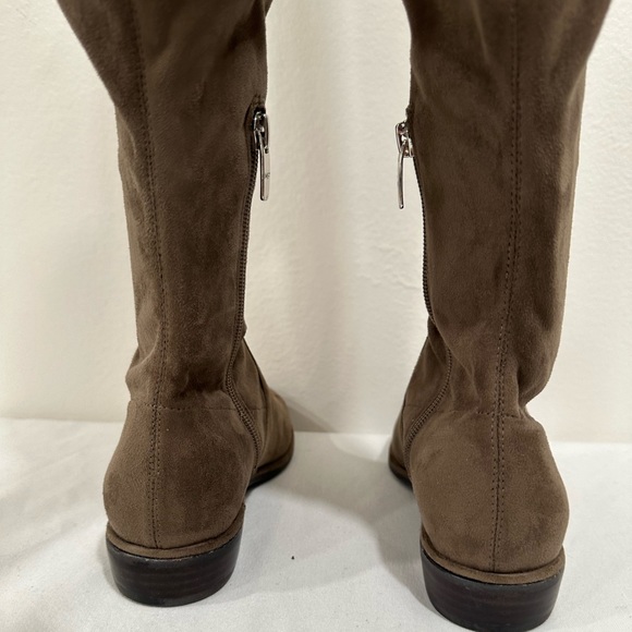 Marc Fisher Suede Over The Knee Riding Boots. Women’s Size 5M. Taupe/Brown. New - Picture 6 of 12